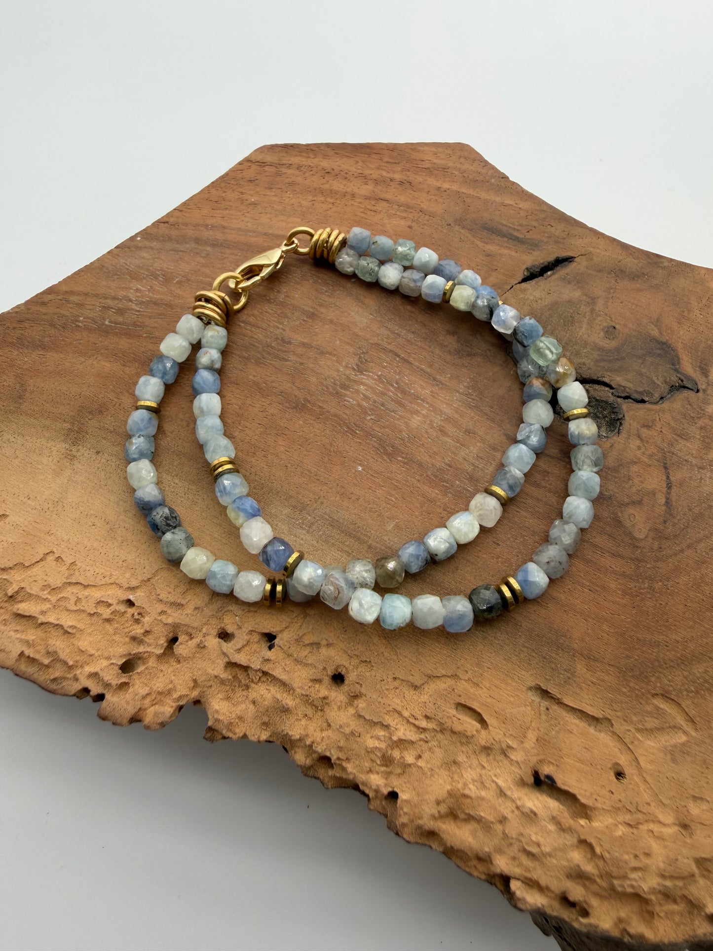 Zaha Breeze Bracelet