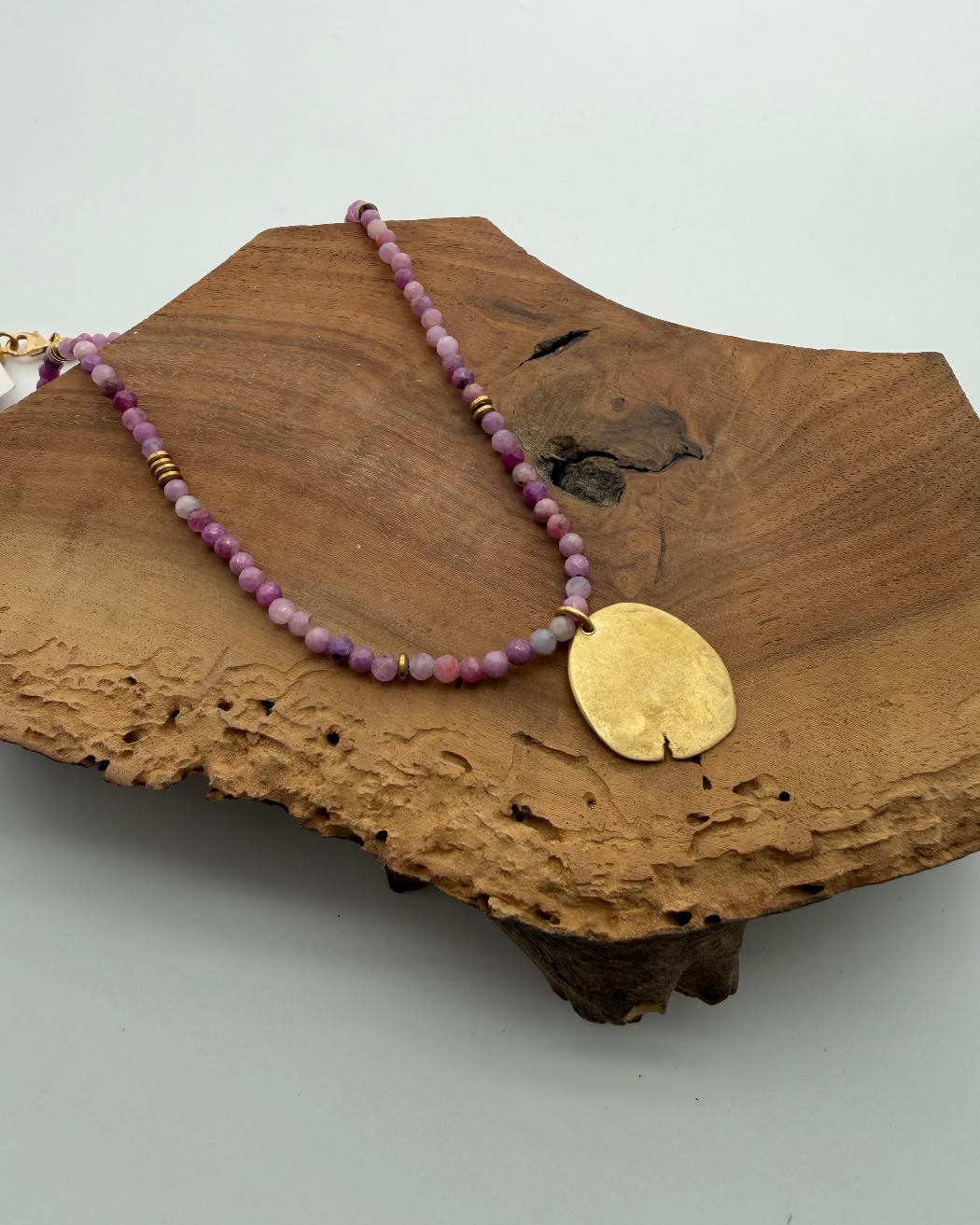 Zaha Lily Necklace